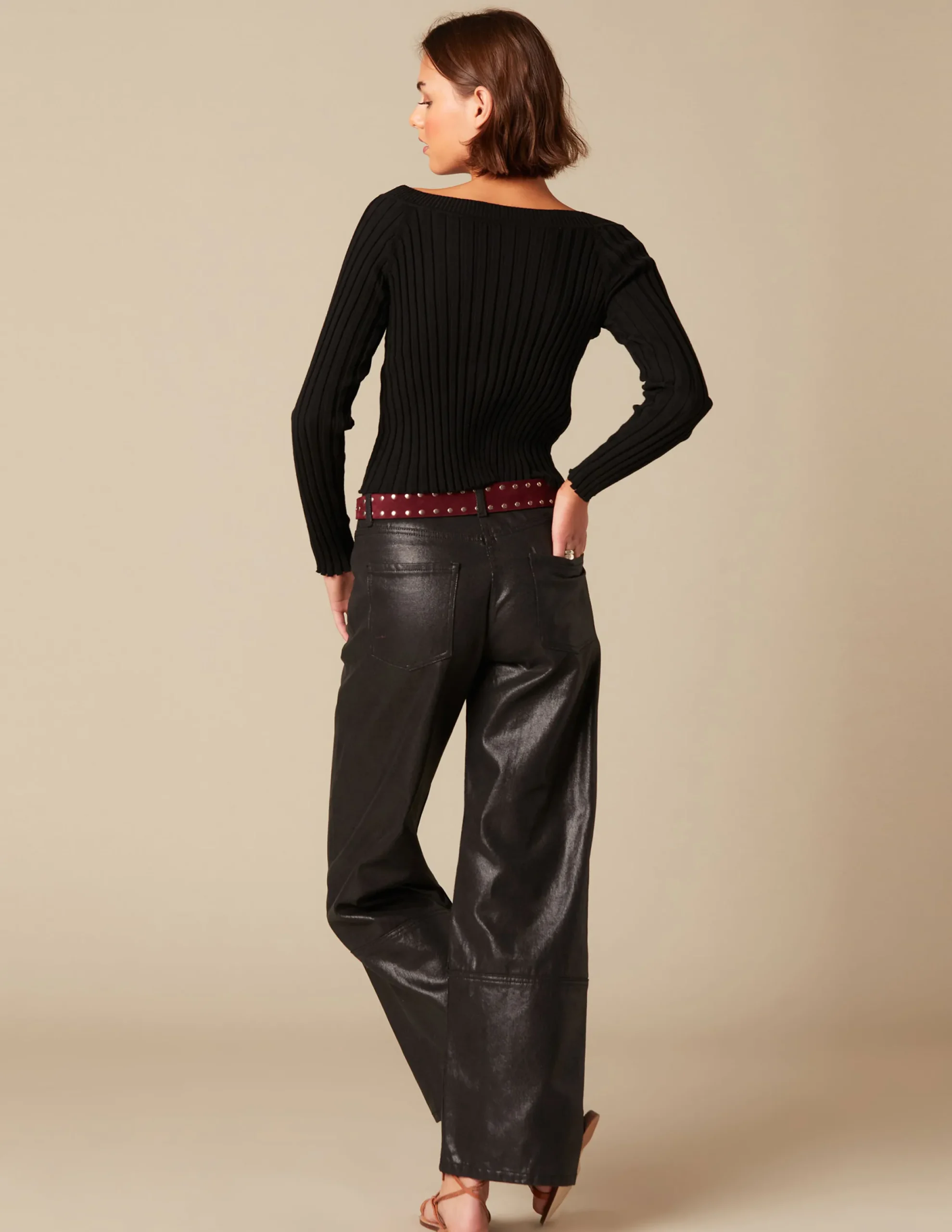 Nicoli Tops<BLACK BUCKLE TOP Negros