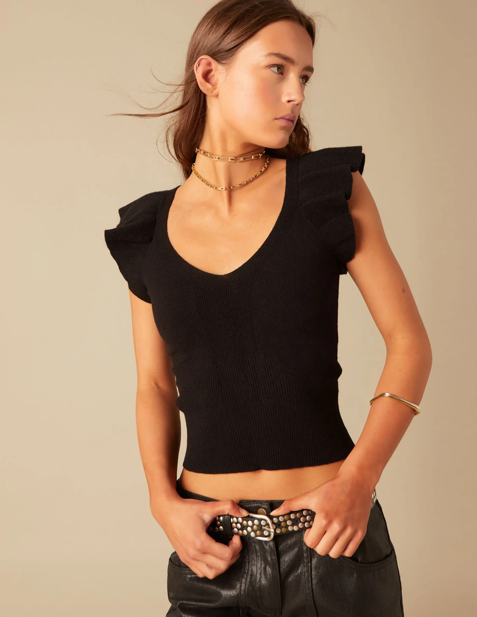 Nicoli Tops<BLACK RUFFLED SLEEVES TOP Negros