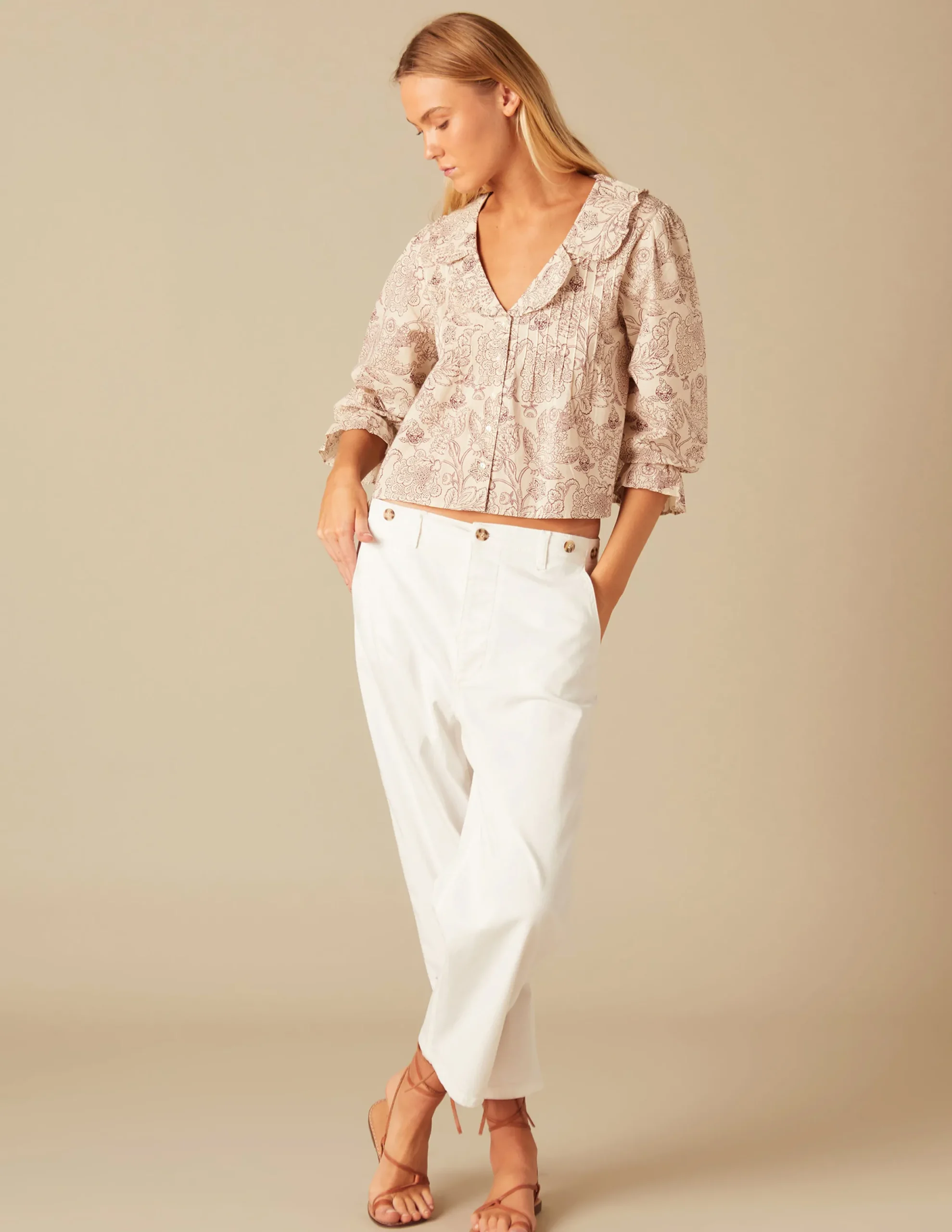 Nicoli Shirts & Blouses<BROWN FLOWER SHIRT Marrones
