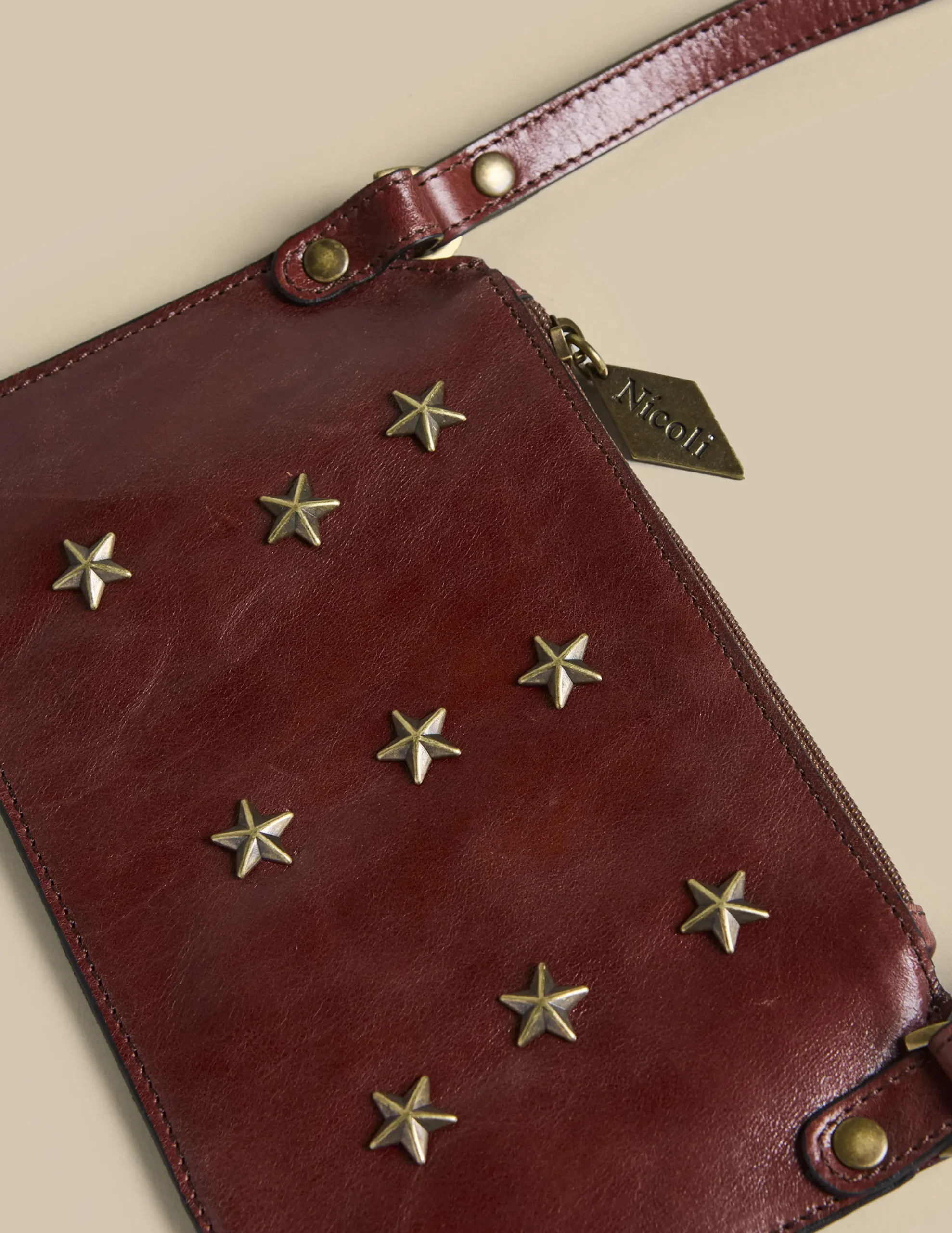 Nicoli Bags<BROWN STARS CROSSBODY BAG Marrones