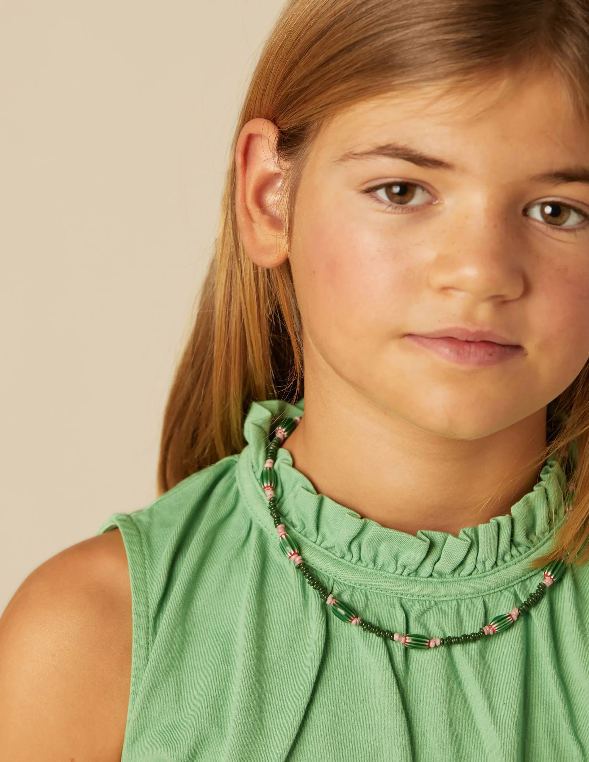 Nicoli T-shirts<GREEN RUFFLE NECK T-SHIRT Blancos