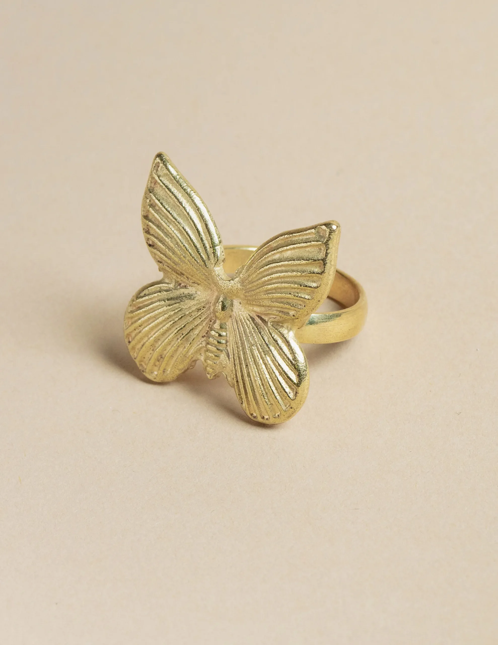 Nicoli Rings<LARGE GOLD BUTTERFLY RING Dorados