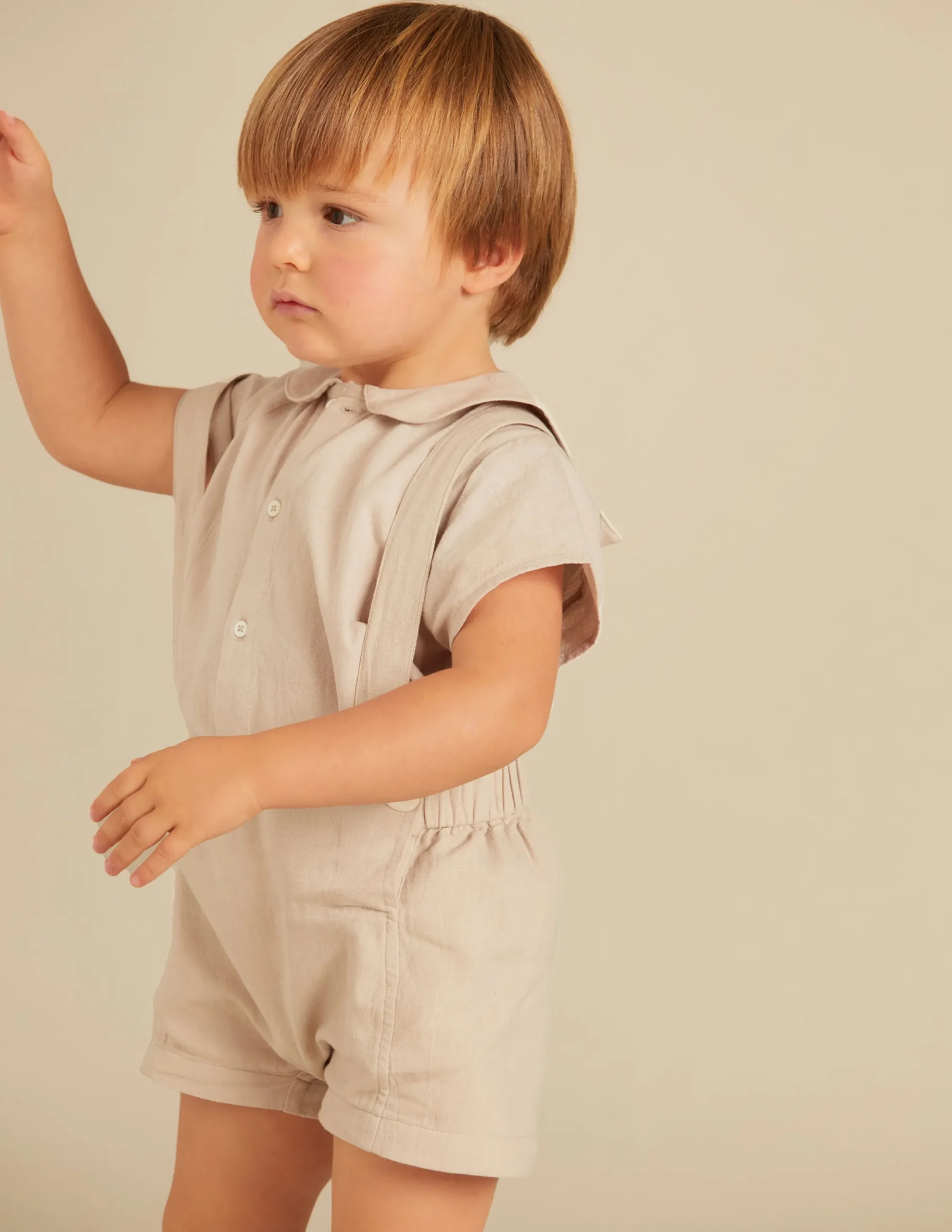 Nicoli Trousers<SAND SHORTS Arena