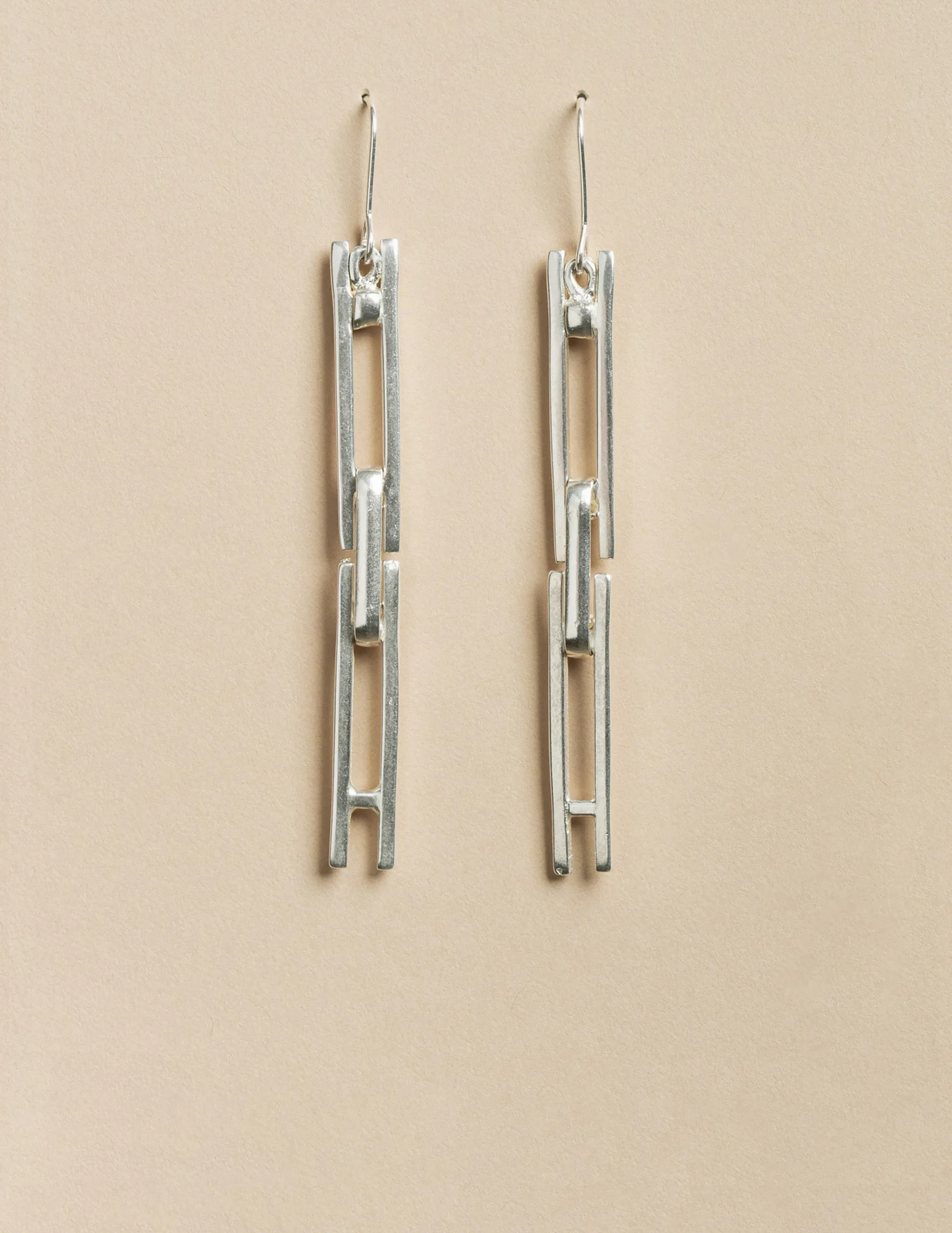 Nicoli Earrings<SILVER 'H' EARRINGS Dorados