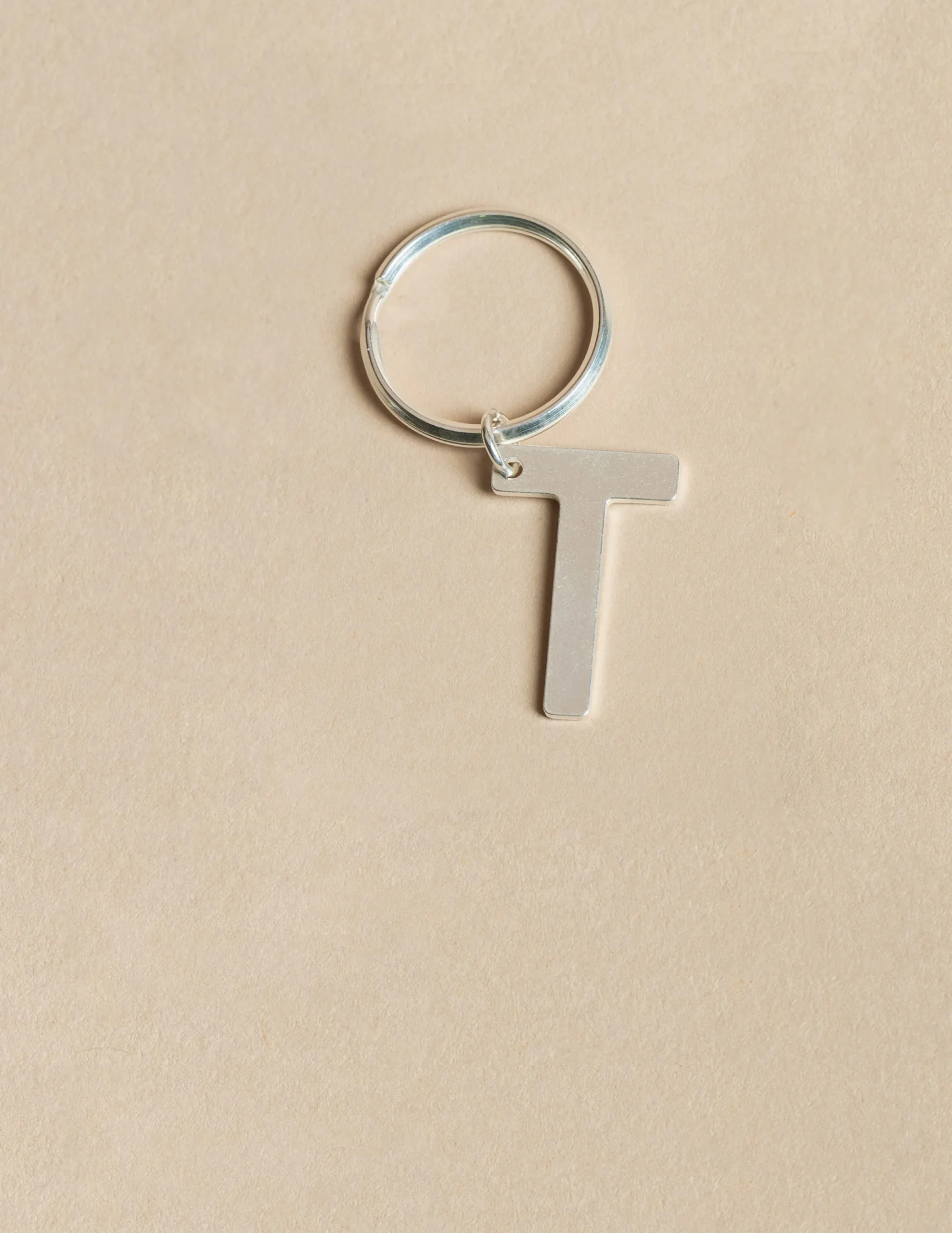 Nicoli Keychain|Keychain<SILVER "T" KEYCHAIN Dorados