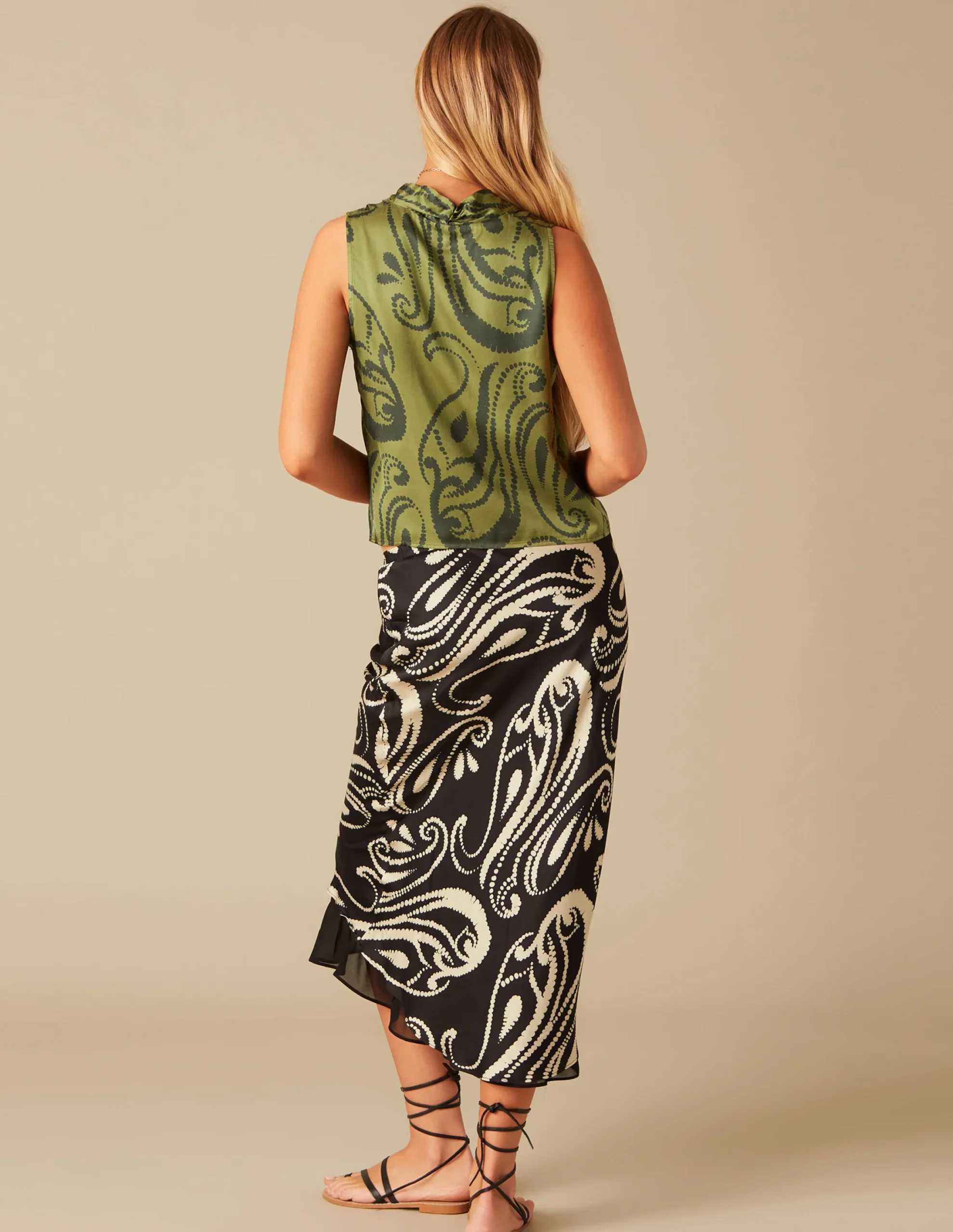 Nicoli Tops<TWO-TONE GREEN TOP Mora