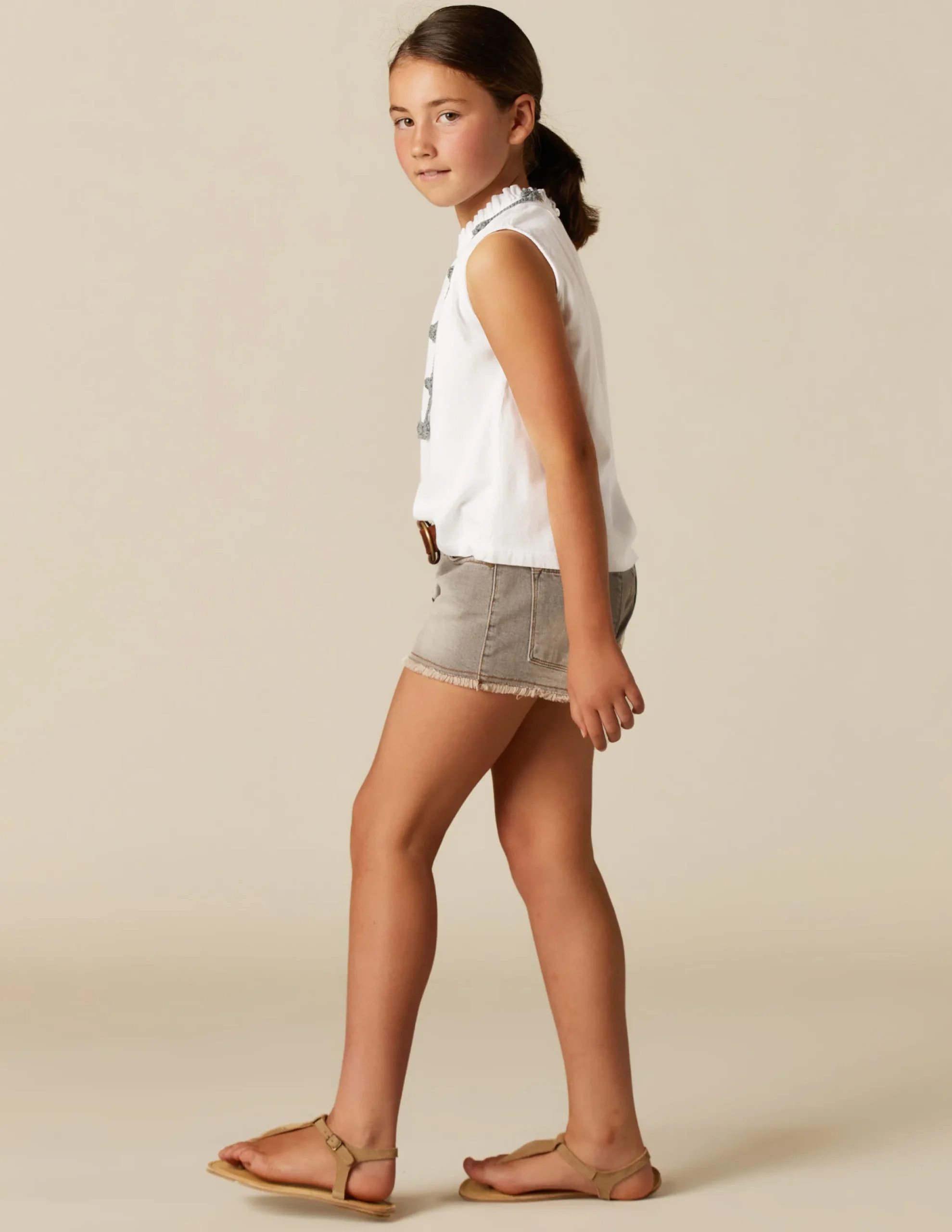 Nicoli T-shirts<WHITE RUFFLE NECK T-SHIRT Blancos